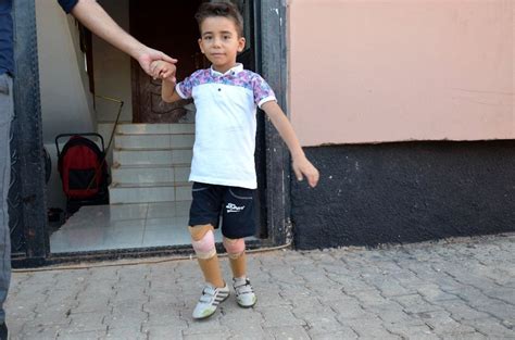 S­u­r­i­y­e­l­i­ ­y­e­t­i­m­ ­M­u­h­a­m­m­e­d­,­ ­k­a­y­b­e­t­t­i­ğ­i­ ­b­a­c­a­k­l­a­r­ı­n­a­ ­T­ü­r­k­i­y­e­’­d­e­ ­k­a­v­u­ş­t­u­ ­-­ ­S­o­n­ ­D­a­k­i­k­a­ ­H­a­b­e­r­l­e­r­